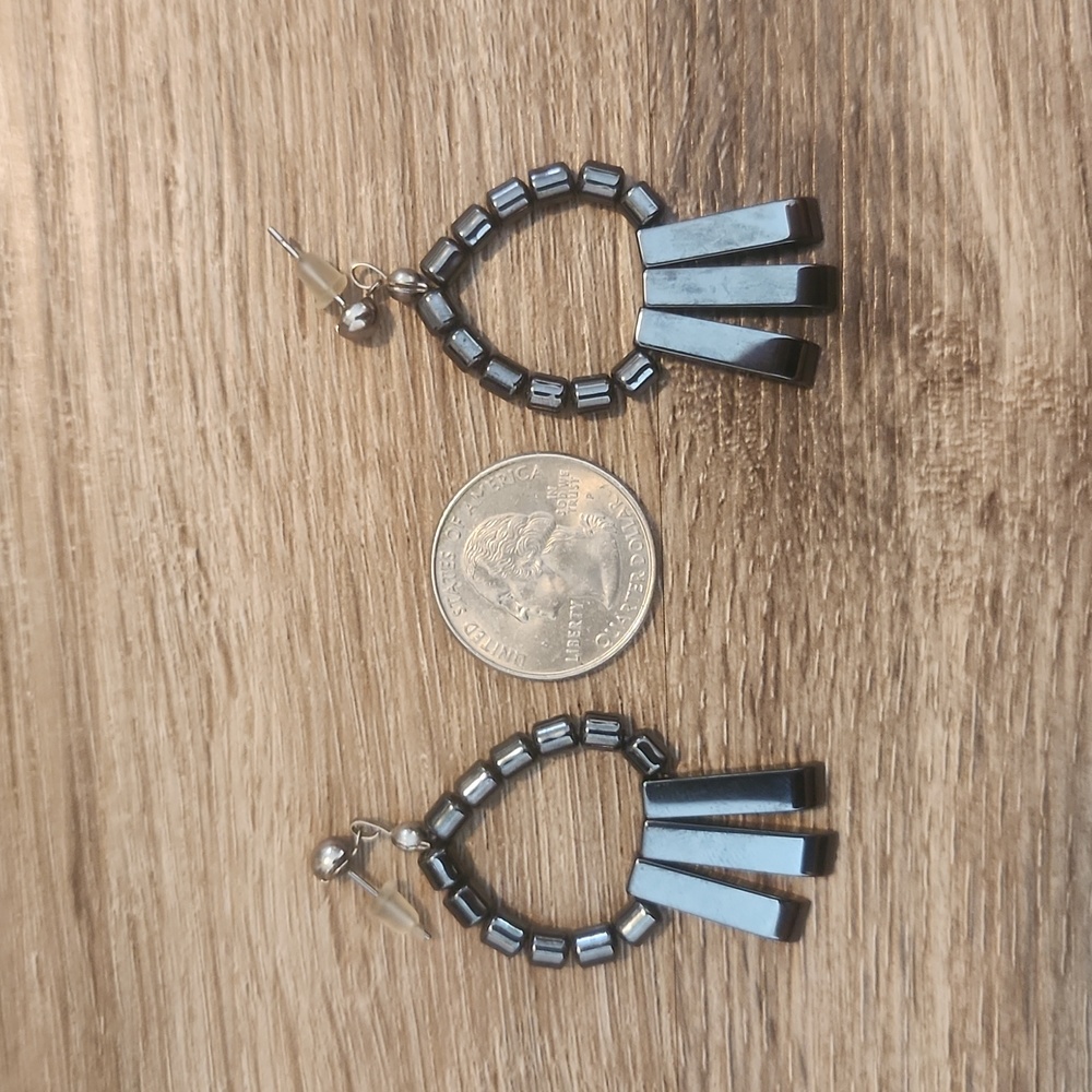 Metallic Hematite Necklace and Earrings - Picture 9 of 10